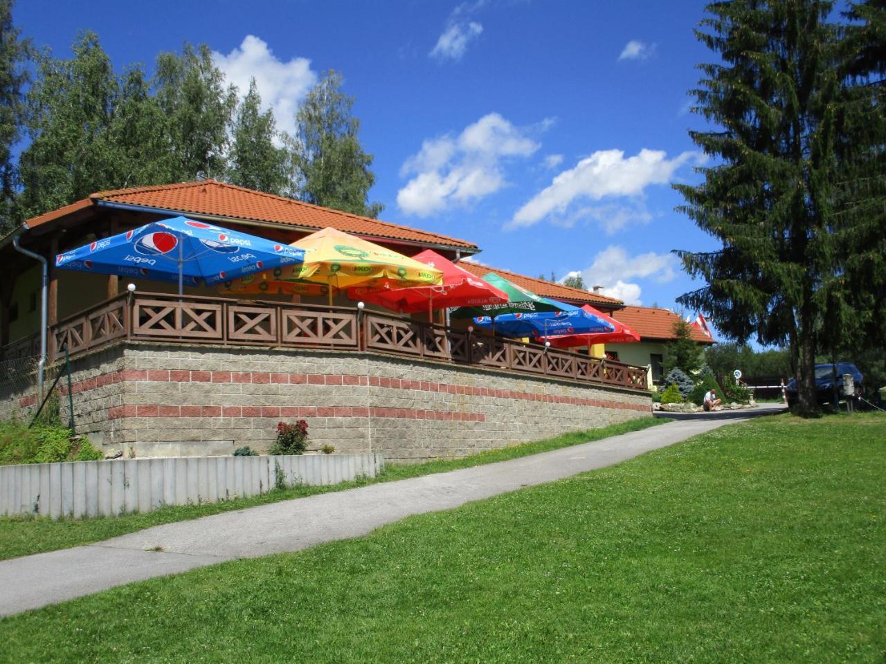 Kemp Lipno - Jenisov Hotel Horní Planá Exterior foto